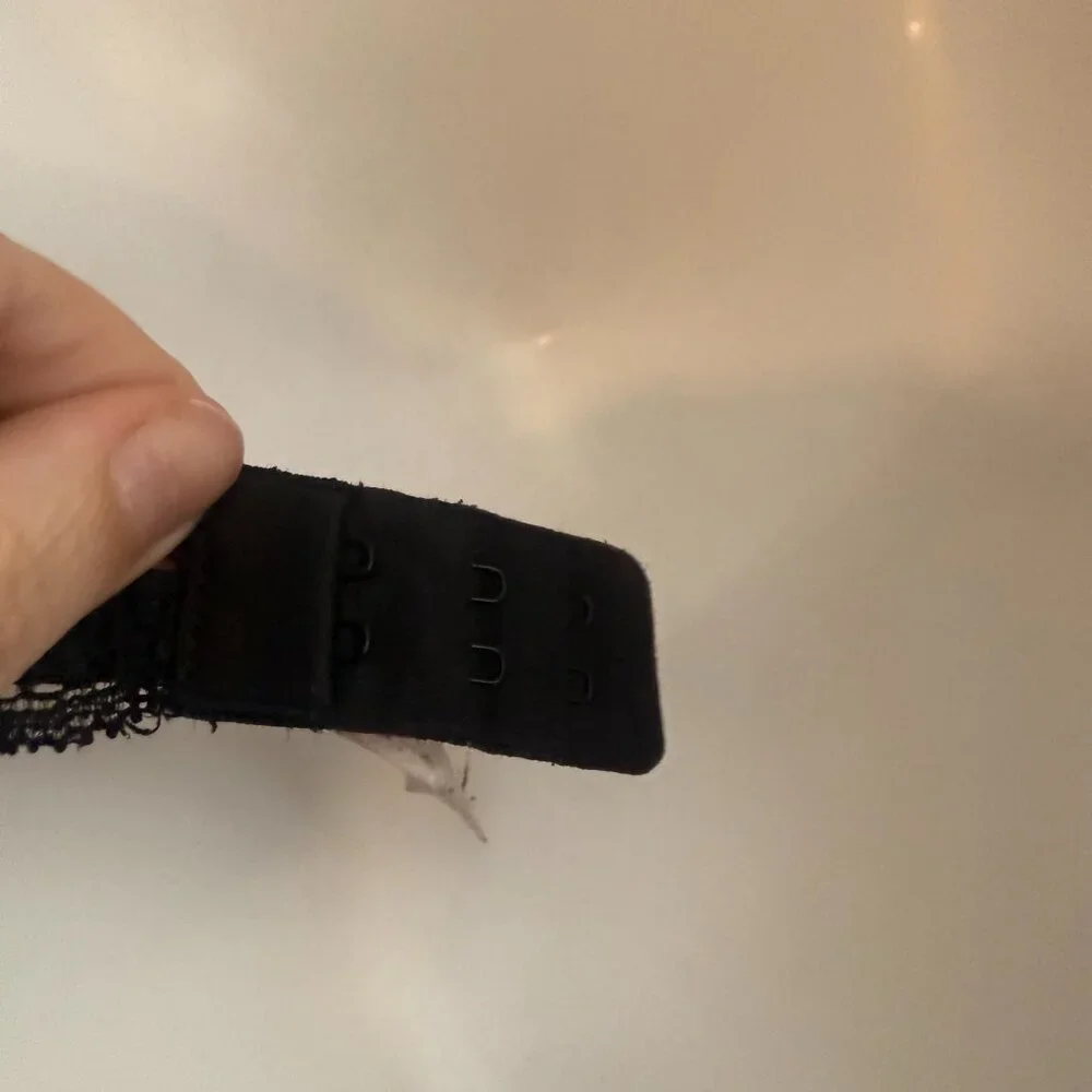 Victoria’s Secret Angels Lace Push-Up Bra | Black | Size 34D - Picture 8 of 8